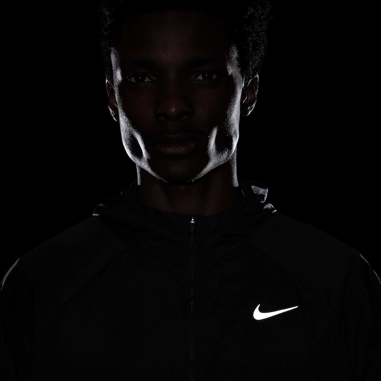 Jaqueta Nike Stride Repel UV Masculina - Foto 7