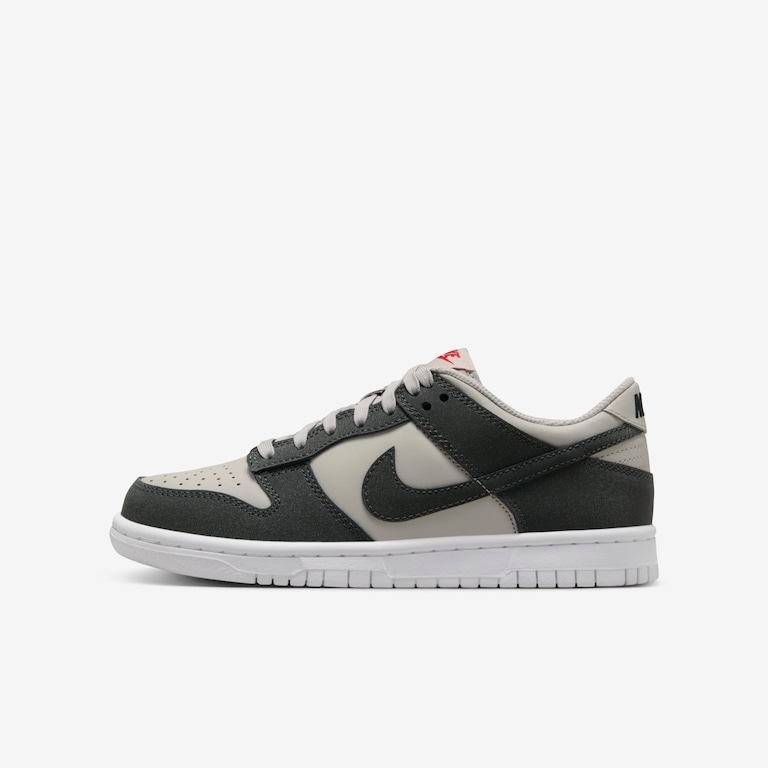 Tênis Nike Dunk Low HF Infantil - Foto 1