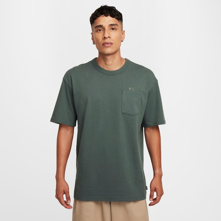 Camiseta Nike Sportswear Essential Masculina - Foto 1