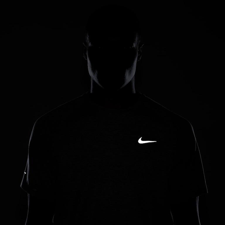 Camiseta Nike Dri-FIT Advance Masculina - Foto 8