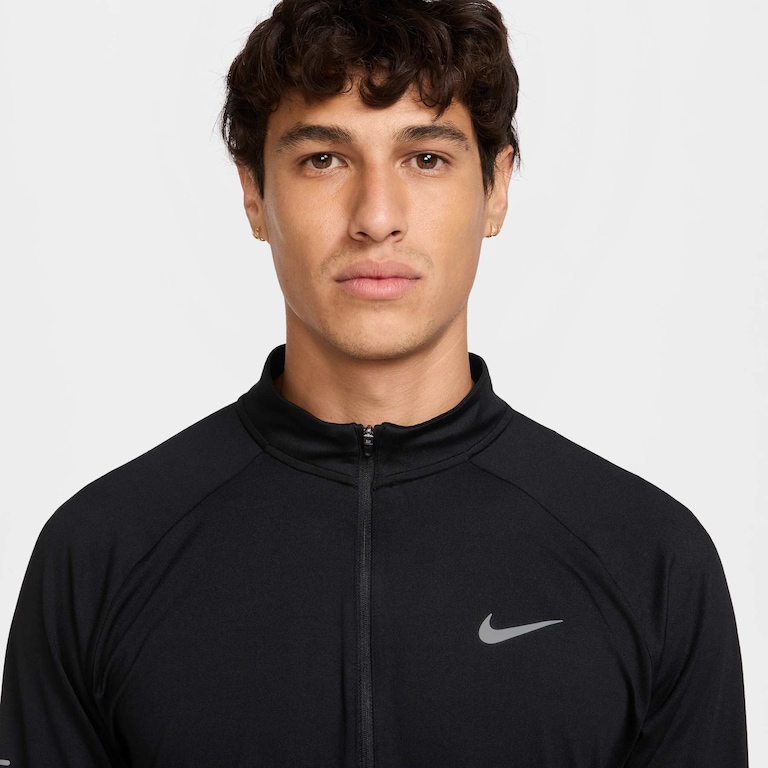 Camiseta Nike Stride Masculina - Foto 3