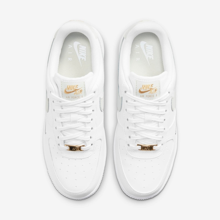 Tênis Nike Air Force 1 "07 Feminino - Foto 4