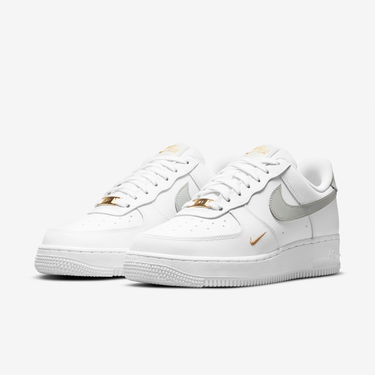 Tênis Nike Air Force 1 "07 Feminino - Foto 5