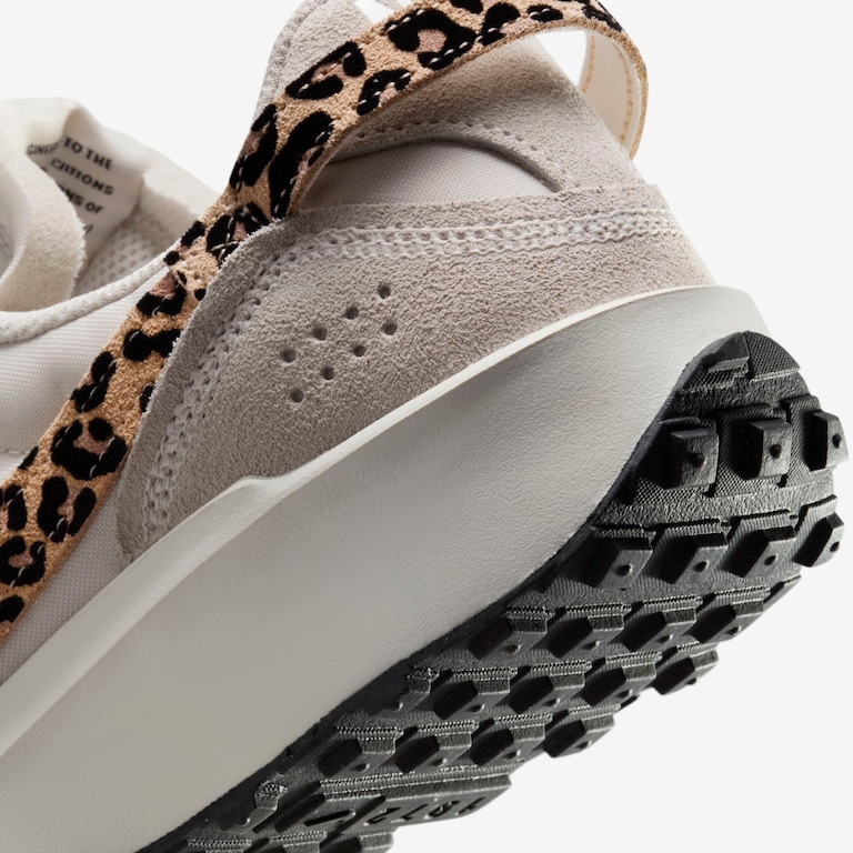 Tênis Nike Waffle Debut Feminino - Foto 8