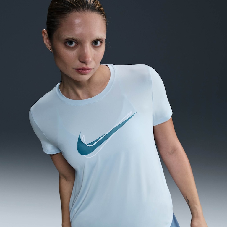 Camiseta Nike One Swoosh Feminina - Foto 1