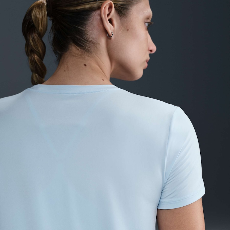 Camiseta Nike One Swoosh Feminina - Foto 2