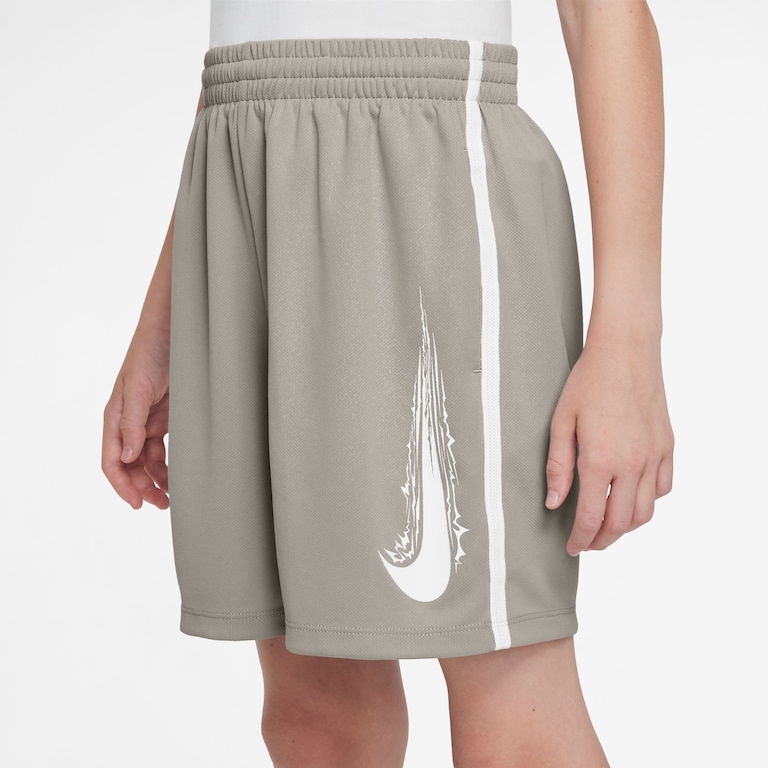 Shorts Nike Dri-FIT Multi Infantil - Foto 3