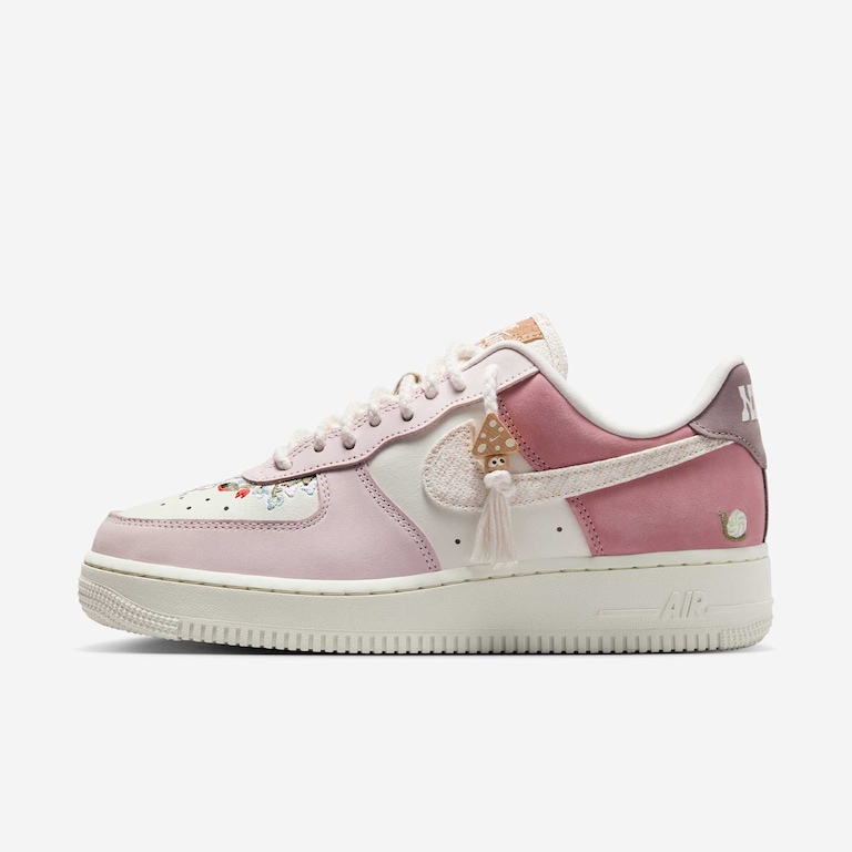 Tênis Nike Air Force 1 '07 LX Feminino - Foto 1