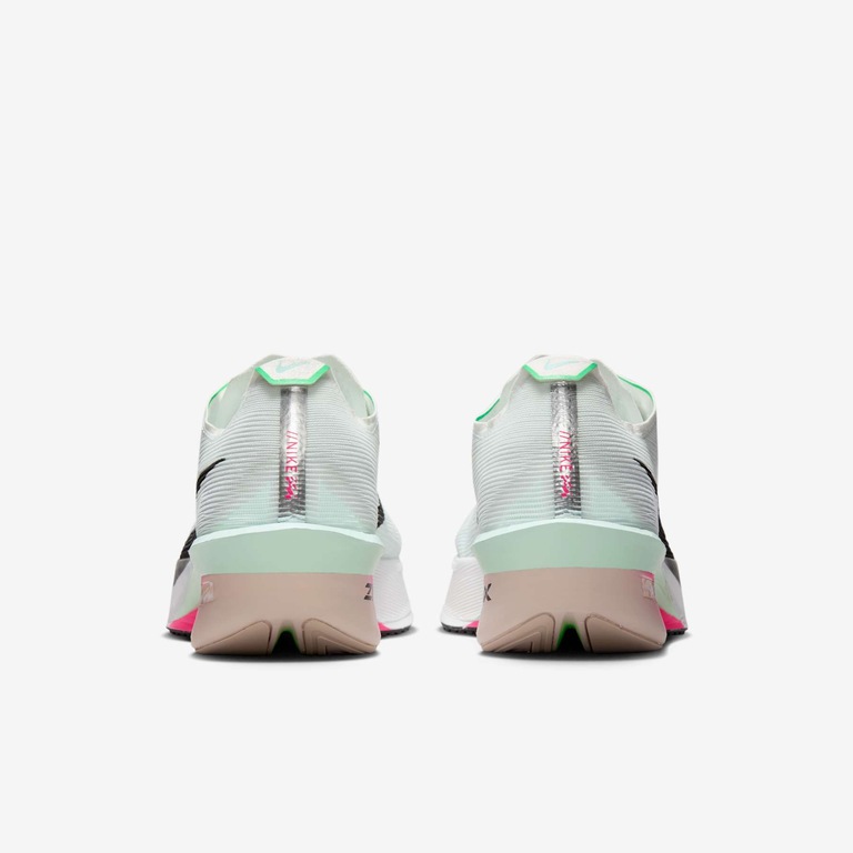 Tênis Nike ZoomX VaporFly 4 Feminino - Foto 6