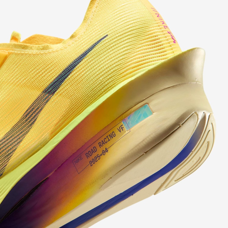 Tênis Nike ZoomX VaporFly 4 Feminino - Foto 8