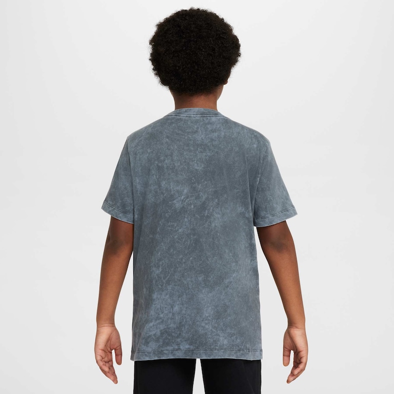 Camiseta Nike Sportswear IYKYK Hero Infantil - Foto 2