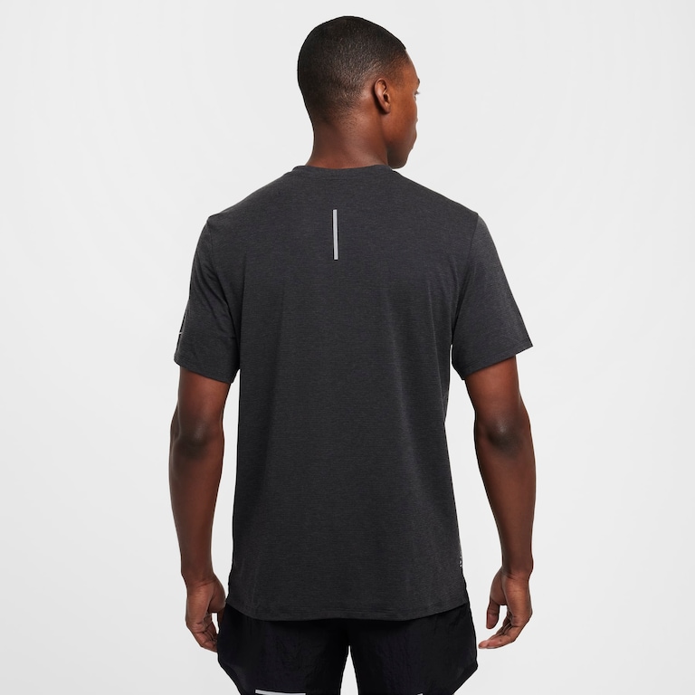 Camiseta Nike Dri-FIT Rise365 Masculina - Foto 2