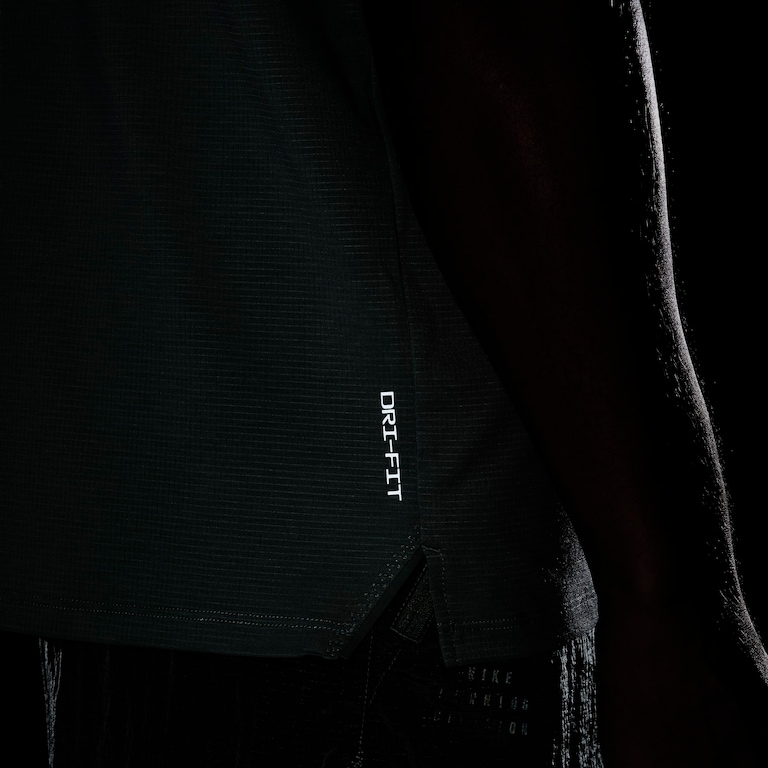 Camiseta Nike Dri-FIT Rise365 Masculina - Foto 10