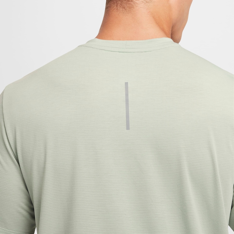 Camiseta Nike Dri-FIT Rise365 Masculina - Foto 6