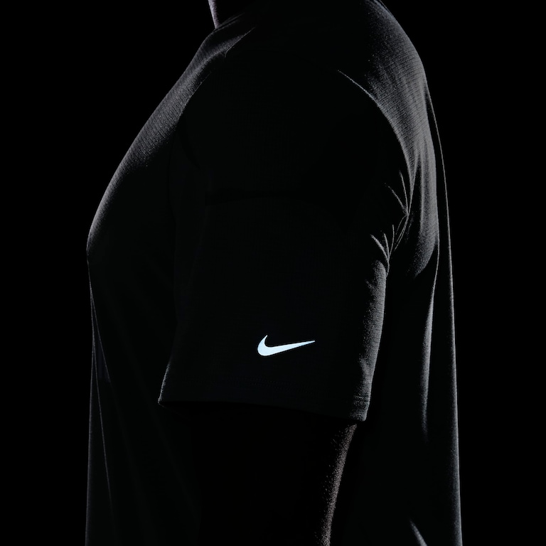 Camiseta Nike Dri-FIT Rise365 Masculina - Foto 8