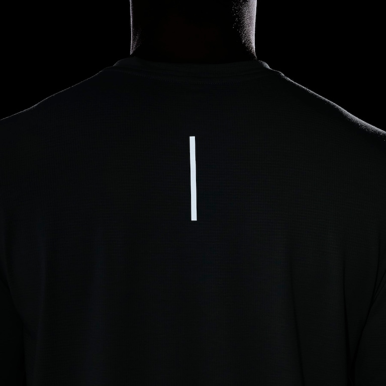 Camiseta Nike Dri-FIT Rise365 Masculina - Foto 9