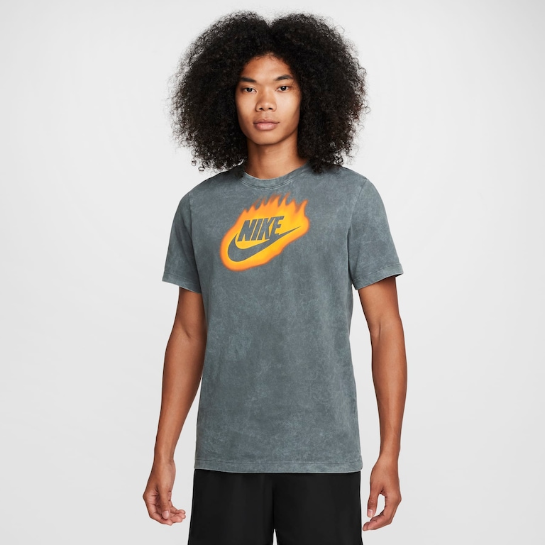 Camiseta Nike Sportswear DNA Masculina - Foto 1