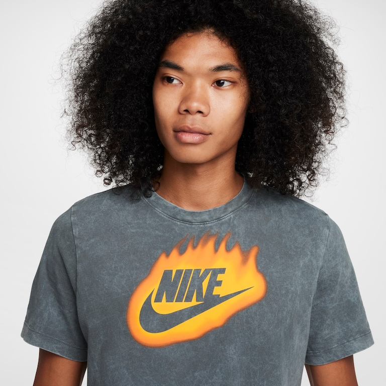 Camiseta Nike Sportswear DNA Masculina - Foto 3