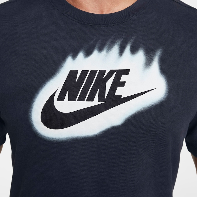 Camiseta Nike Sportswear DNA Masculina - Foto 4