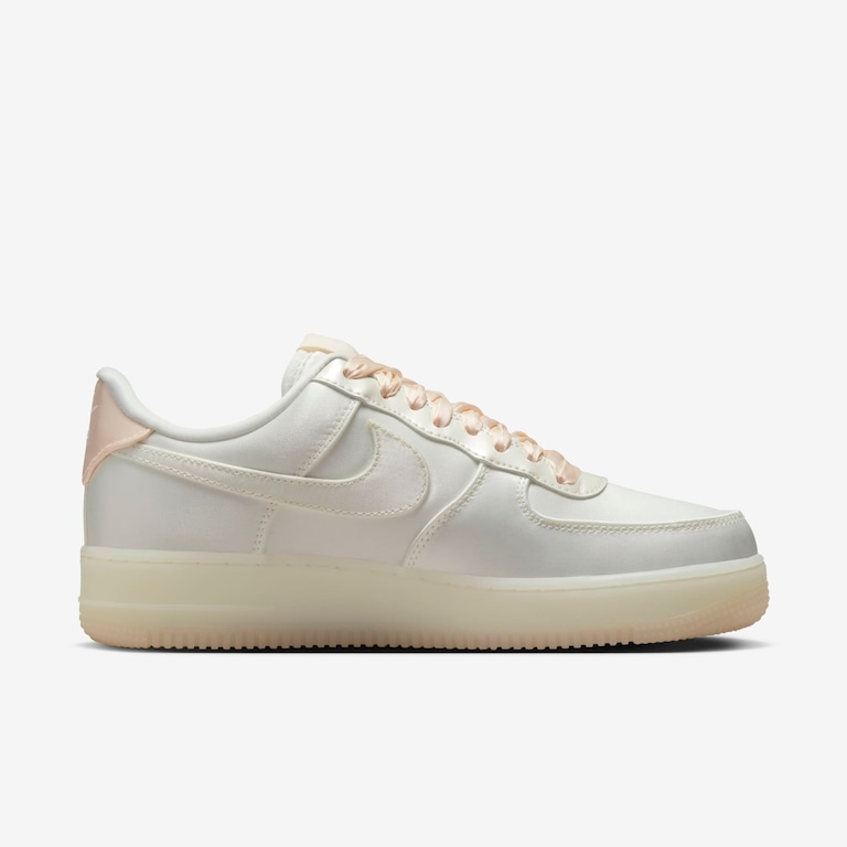 Tênis Nike Air Force 1 ´07 LV8 Feminino - Foto 3