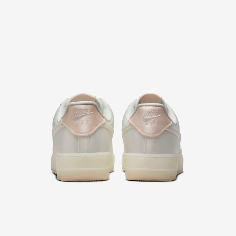 Tênis Nike Air Force 1 ´07 LV8 Feminino - Foto 6