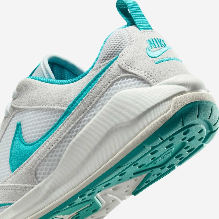 Tênis Jordan CMFT ERA Feminino - Foto 8