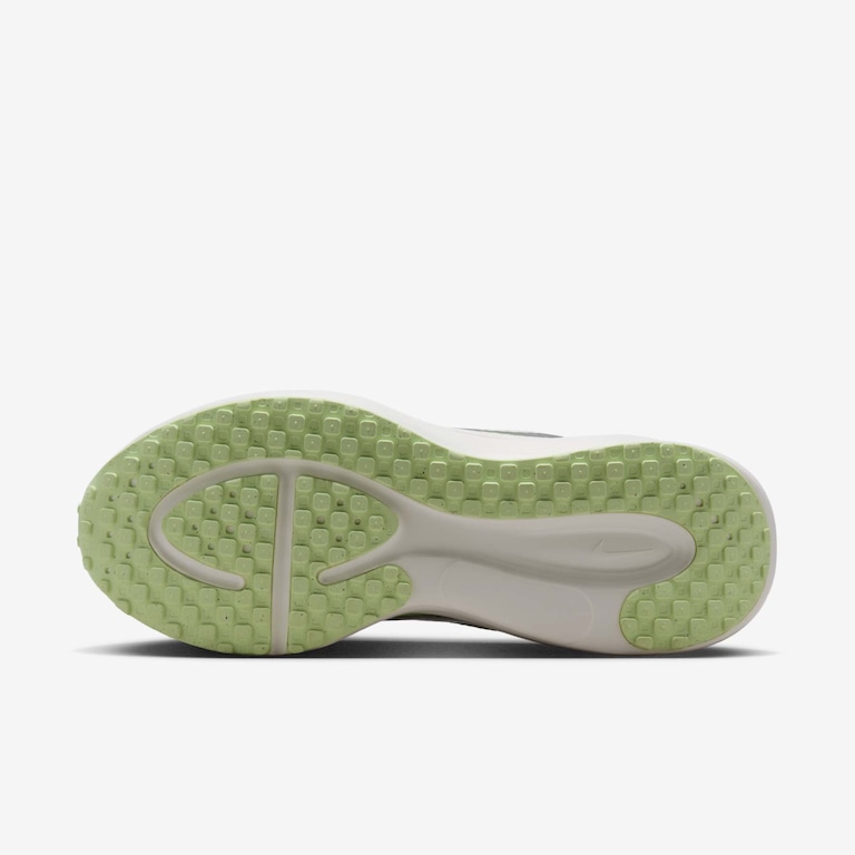 Tênis Nike Revolution 8 Feminino - Foto 2