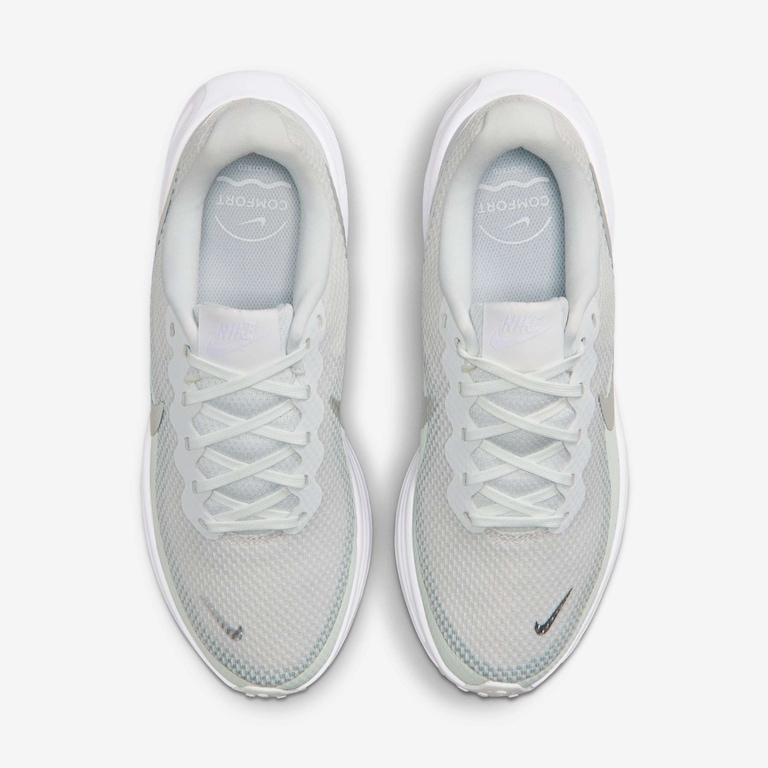 Tênis Nike Revolution 8 Feminino - Foto 4