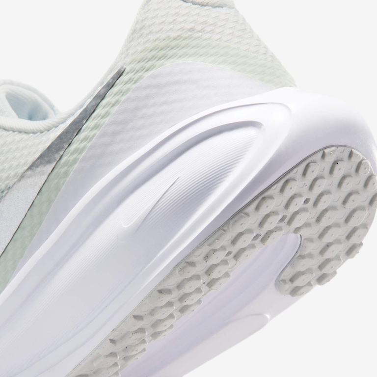 Tênis Nike Revolution 8 Feminino - Foto 8