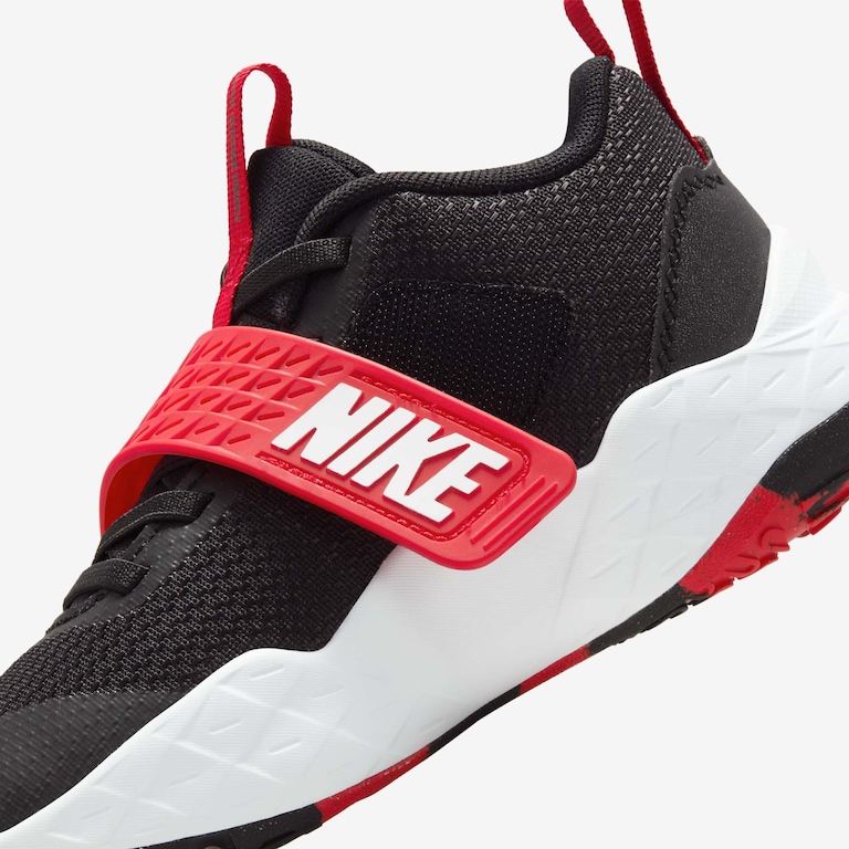 Tênis Nike Team Hustle D12 Infantil - Foto 9