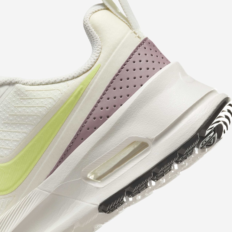 Tênis Nike Air Max Nuaxis Feminino - Foto 8