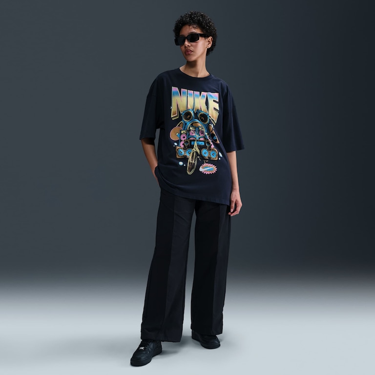 Camiseta Nike Sportswear Essential Feminina - Foto 4