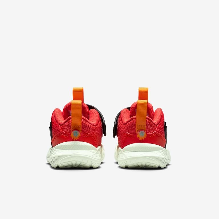 Tênis Nike Team Hustle D12 Infantil - Foto 6