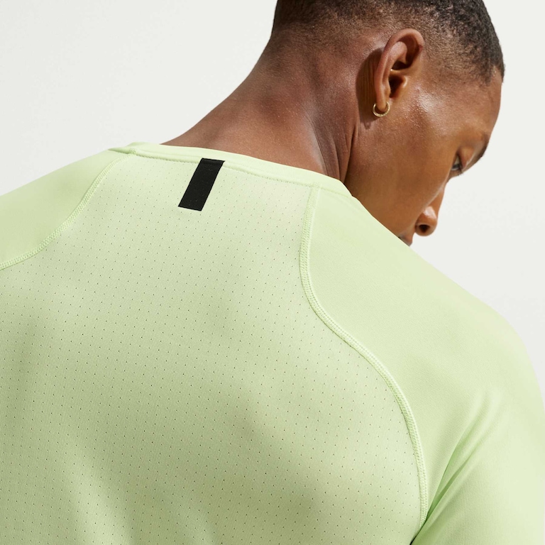 Camiseta Dri-FIT Nike Pro Masculina - Foto 2