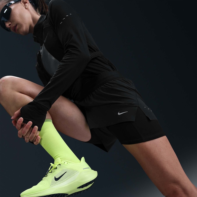 Shorts Nike Dri-FIT Swift Feminino - Foto 5