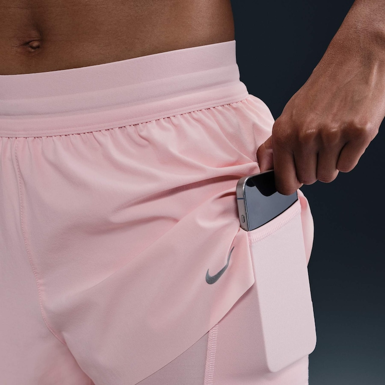 Shorts Nike Dri-FIT Swift Feminino - Foto 6