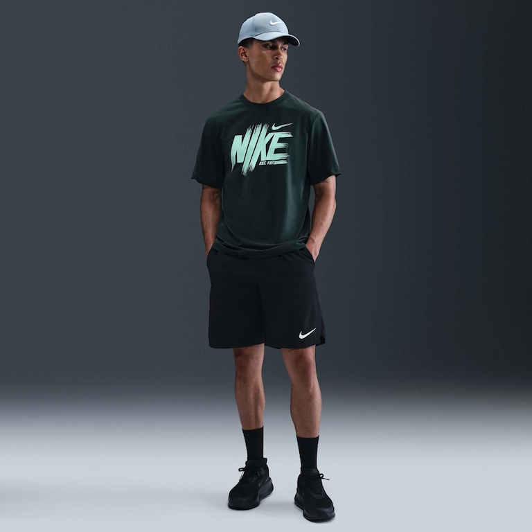 Camiseta Nike Hyverse GFX Masculina - Foto 4