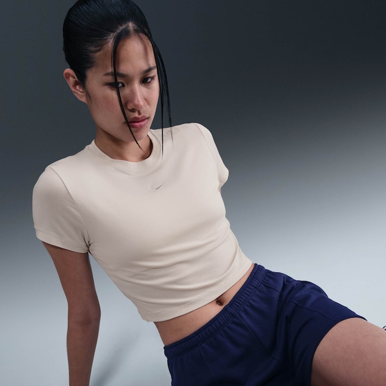 Camiseta Nike Sportswear Chill Knit Cropped Feminina - Foto 3