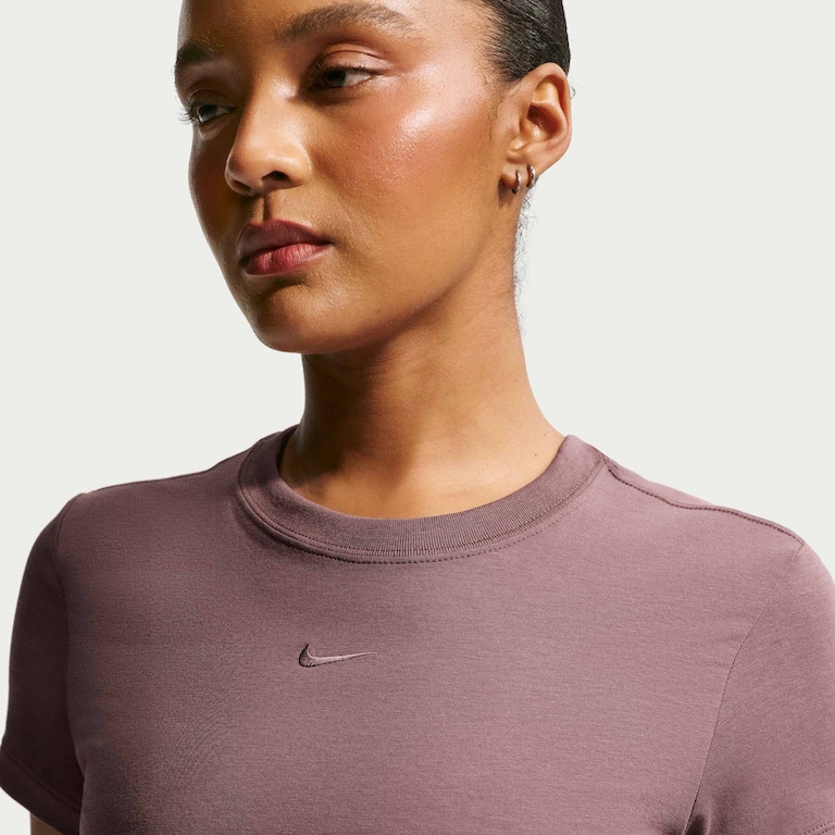 Camiseta Nike Sportswear Chill Knit Cropped Feminina - Foto 3