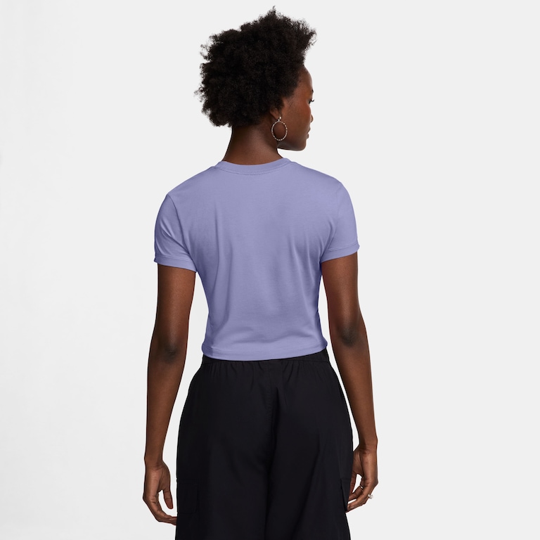 Camiseta Nike Sportswear Chill Knit Cropped Feminina - Foto 2