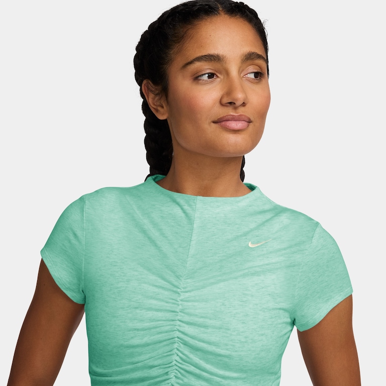 Camiseta Cropped Nike Sportswear Chill Knit Feminina - Foto 3