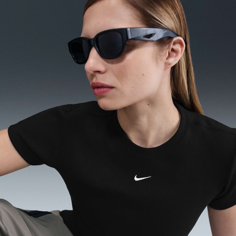 Camiseta Nike Sportswear Feminina - Foto 3