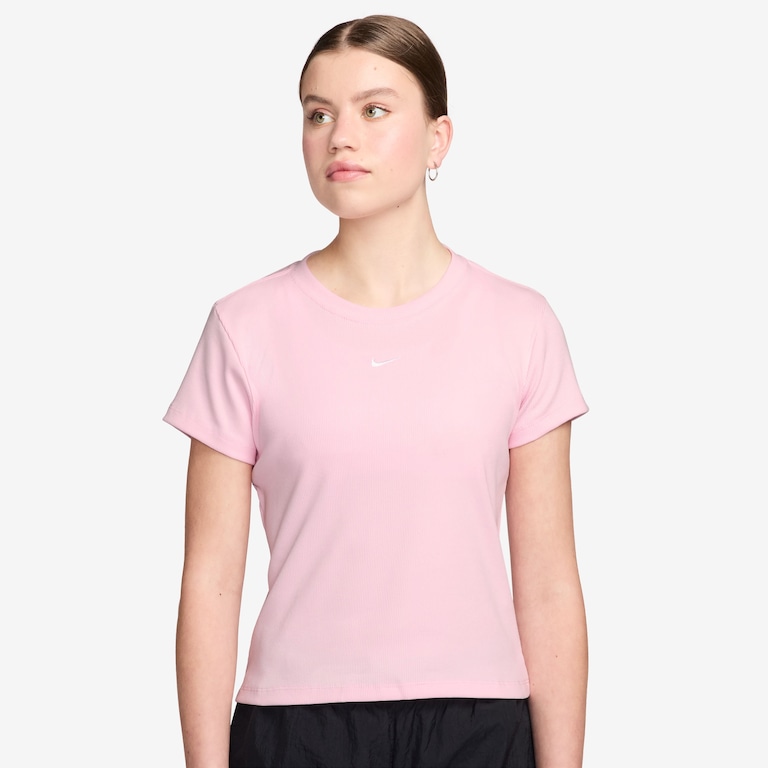 Camiseta Nike Sportswear Feminina - Foto 1