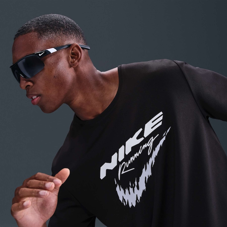 Camiseta Nike Run Energy Masculina - Foto 3