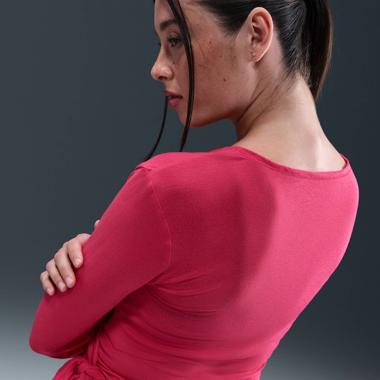 Camiseta Dri-FIT Nike One Relaxed Feminina - Foto 2