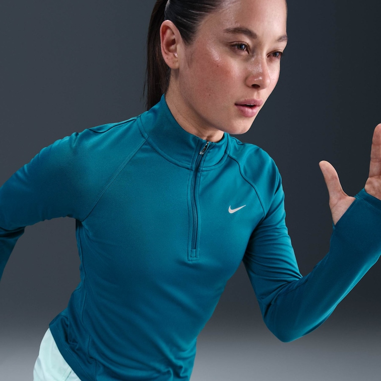 Camiseta Nike Swoosh Feminina - Foto 3