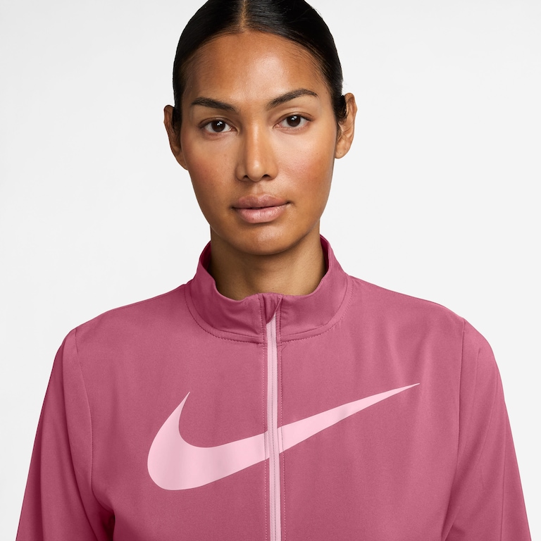 Jaqueta Dri-FIT Nike Swoosh Feminina - Foto 2