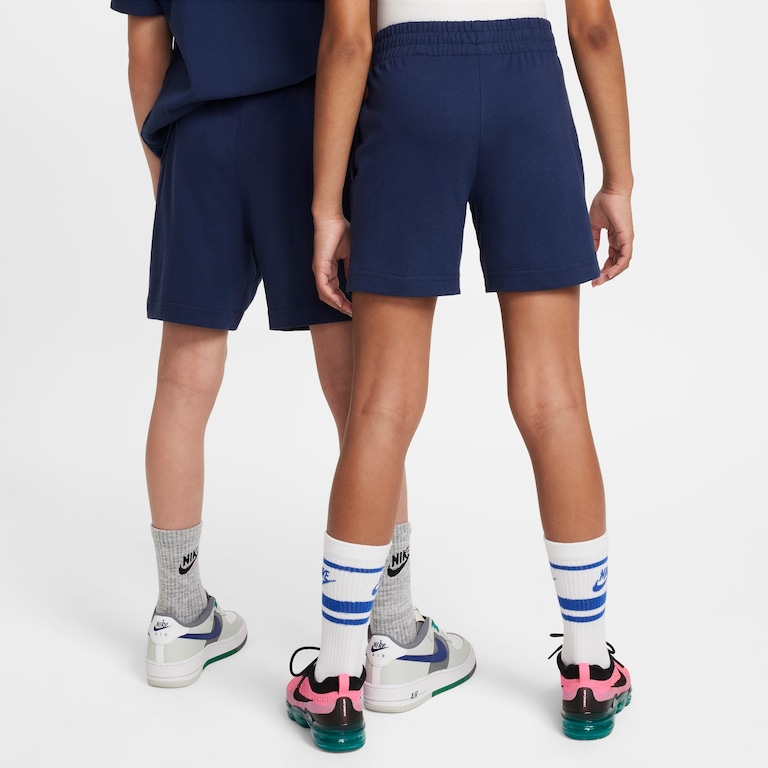 Shorts Nike Sportswear Club 6IN Infantil - Foto 2