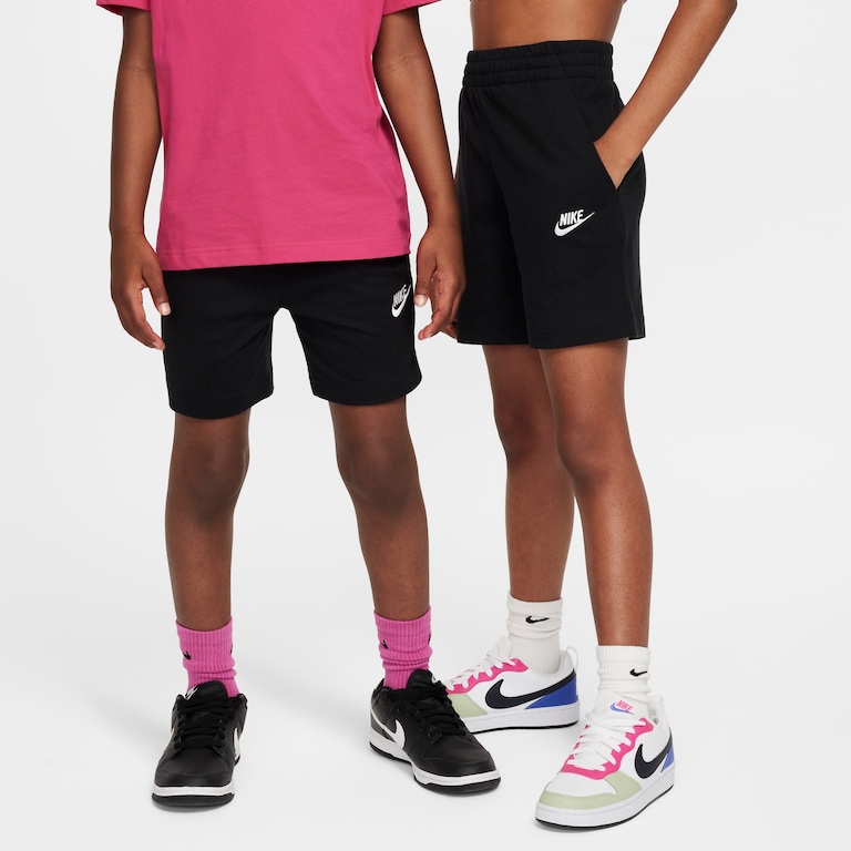 Shorts Nike Sportswear Club 6IN Infantil - Foto 1