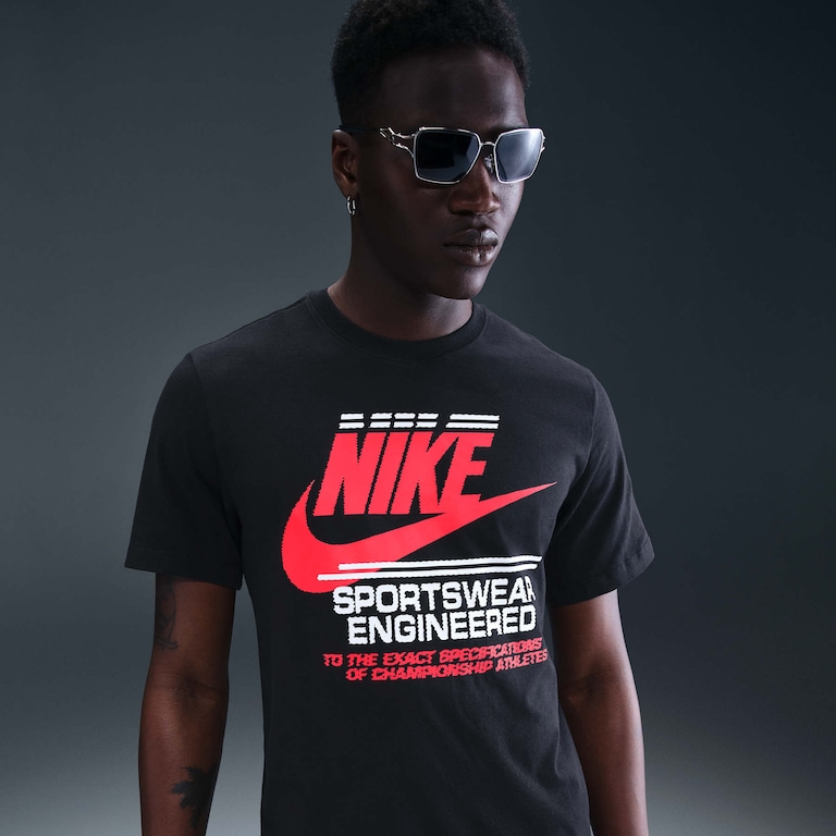 Camiseta Nike Sportswear 6MO Futura Masculina - Foto 1